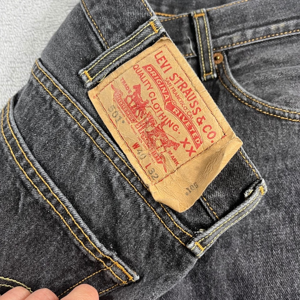 Levis 501 Mens Straight Leg Button Fly Faded Black Jeans 40x32 100% Cotton - Picture 3 of 13